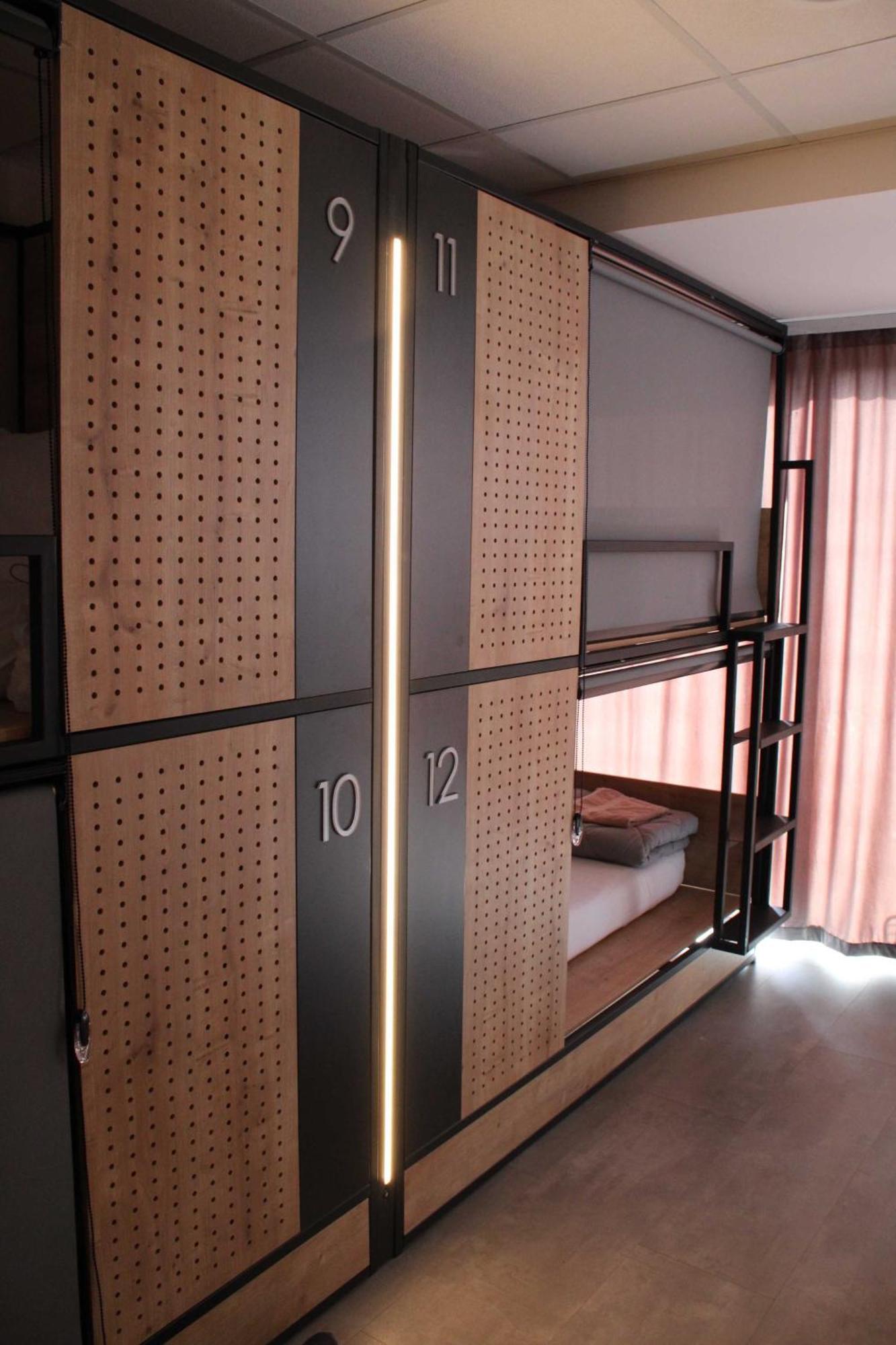 Petra Marina Hostel *